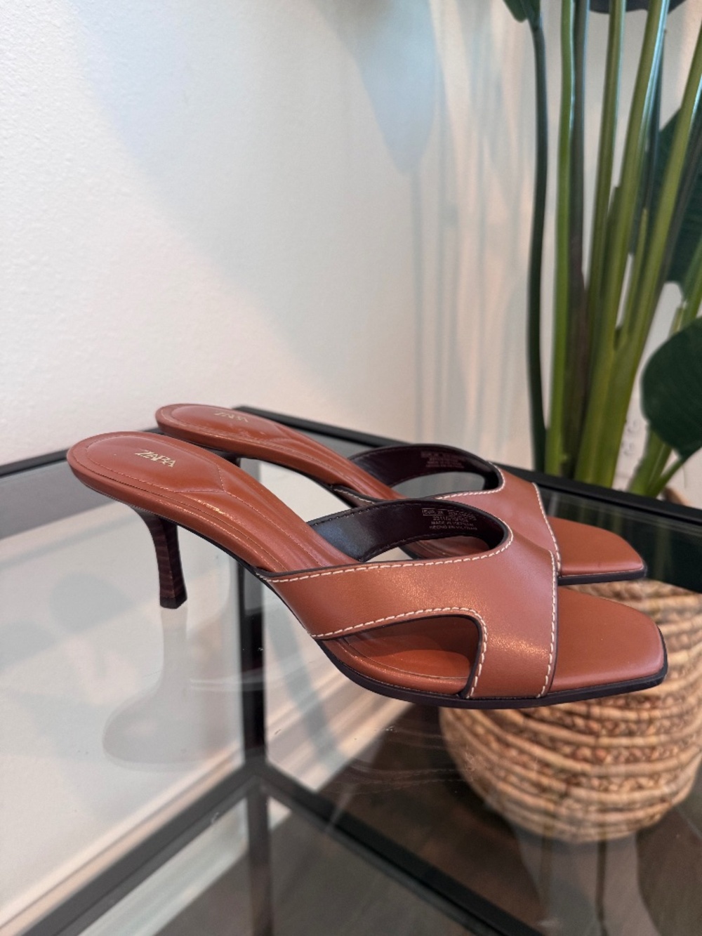 ZARA Women’s Caramel/Brown Square toe kitten heel slip on Sandal US7.5/EU38